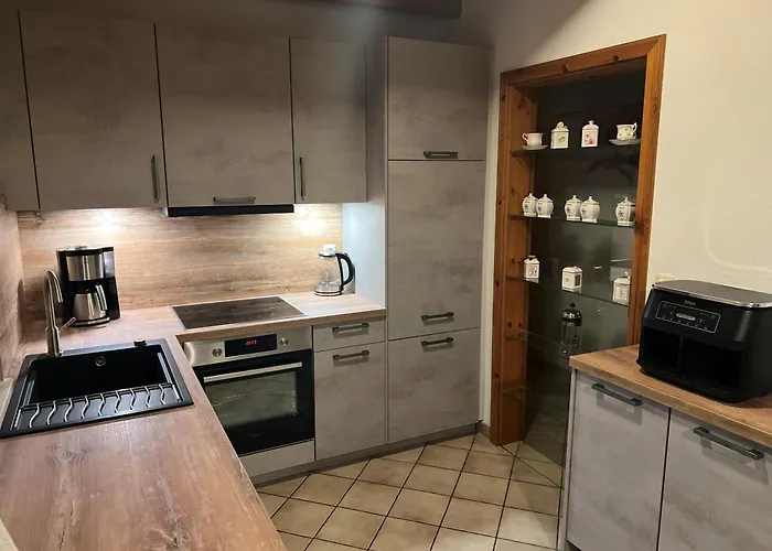 50005 Louis Nyaraló *